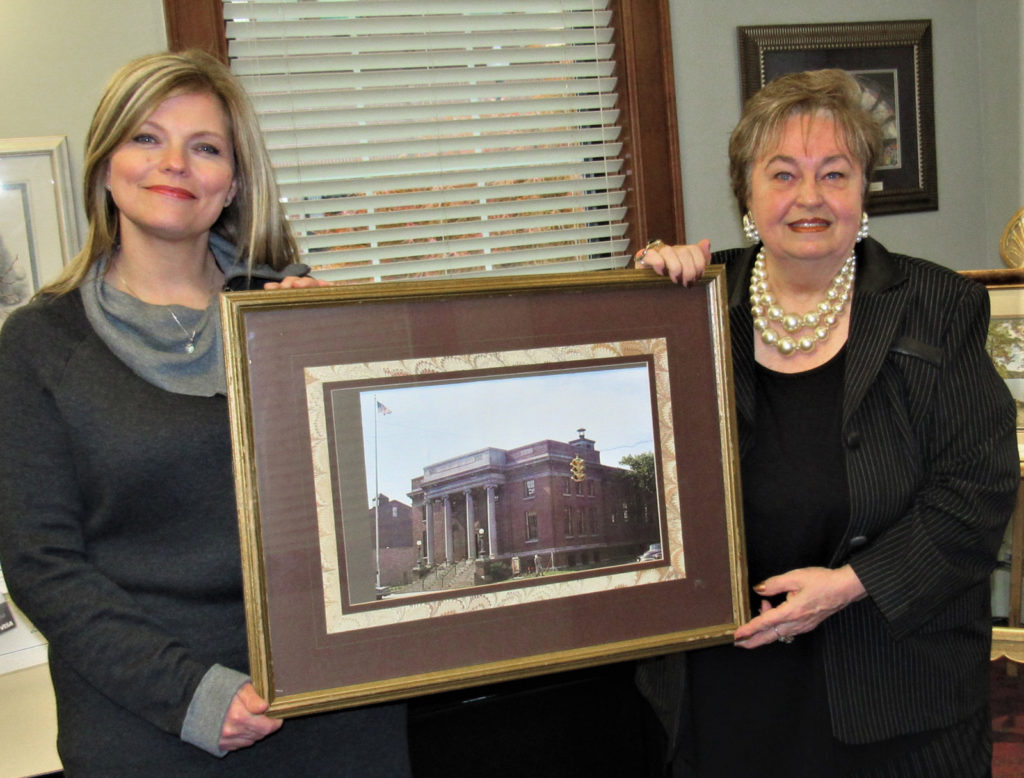 Old photo shows longgone Salem post office at Home Savings site News